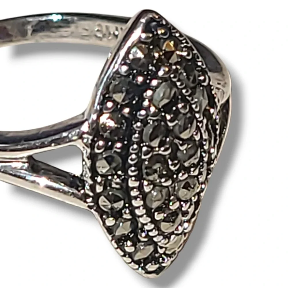 Vintage 18K HGE Genuine Marcasite Shield Cocktail Ring White Gold Tone‎ Sz 7